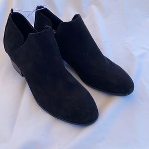 Old Navy short ankle boots
